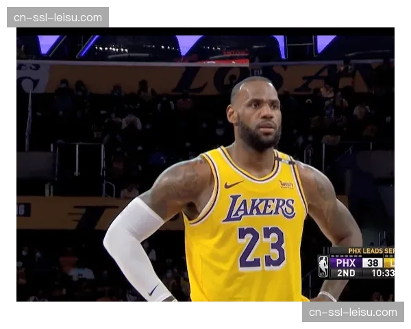 湖人詹姆斯两罚一中 最后44.7秒错失扩大领先机会